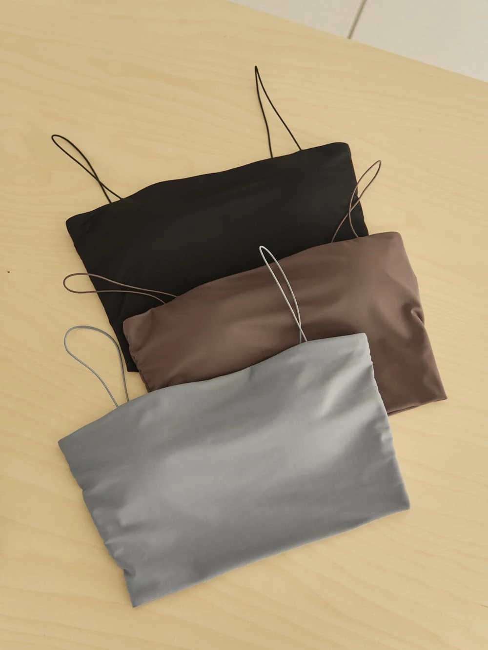 牛奶絲細肩平口胸墊背心