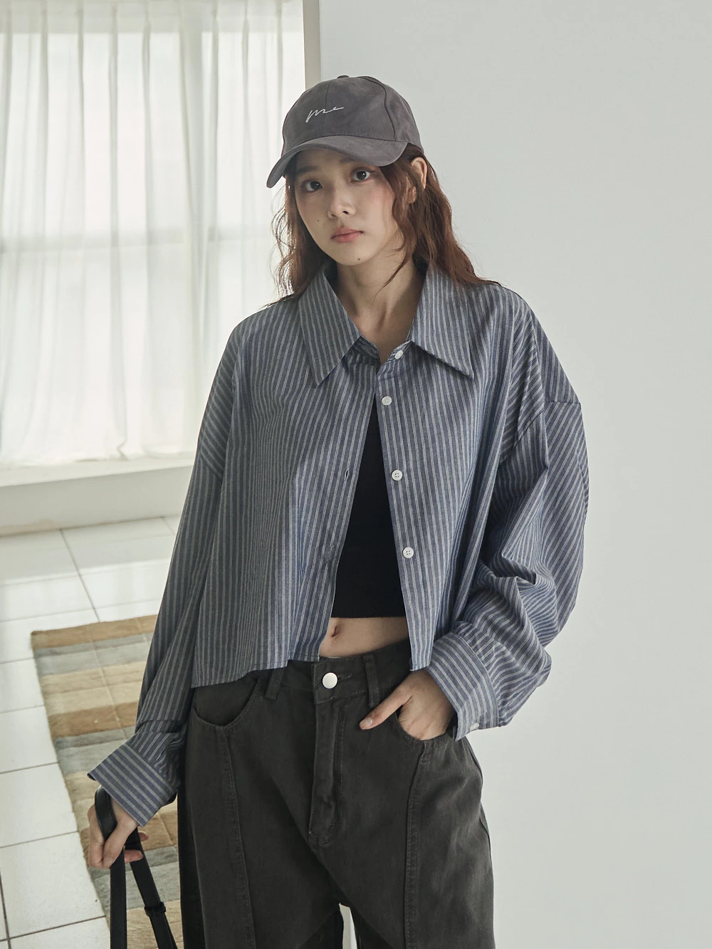 排釦寬鬆短版條紋襯衫