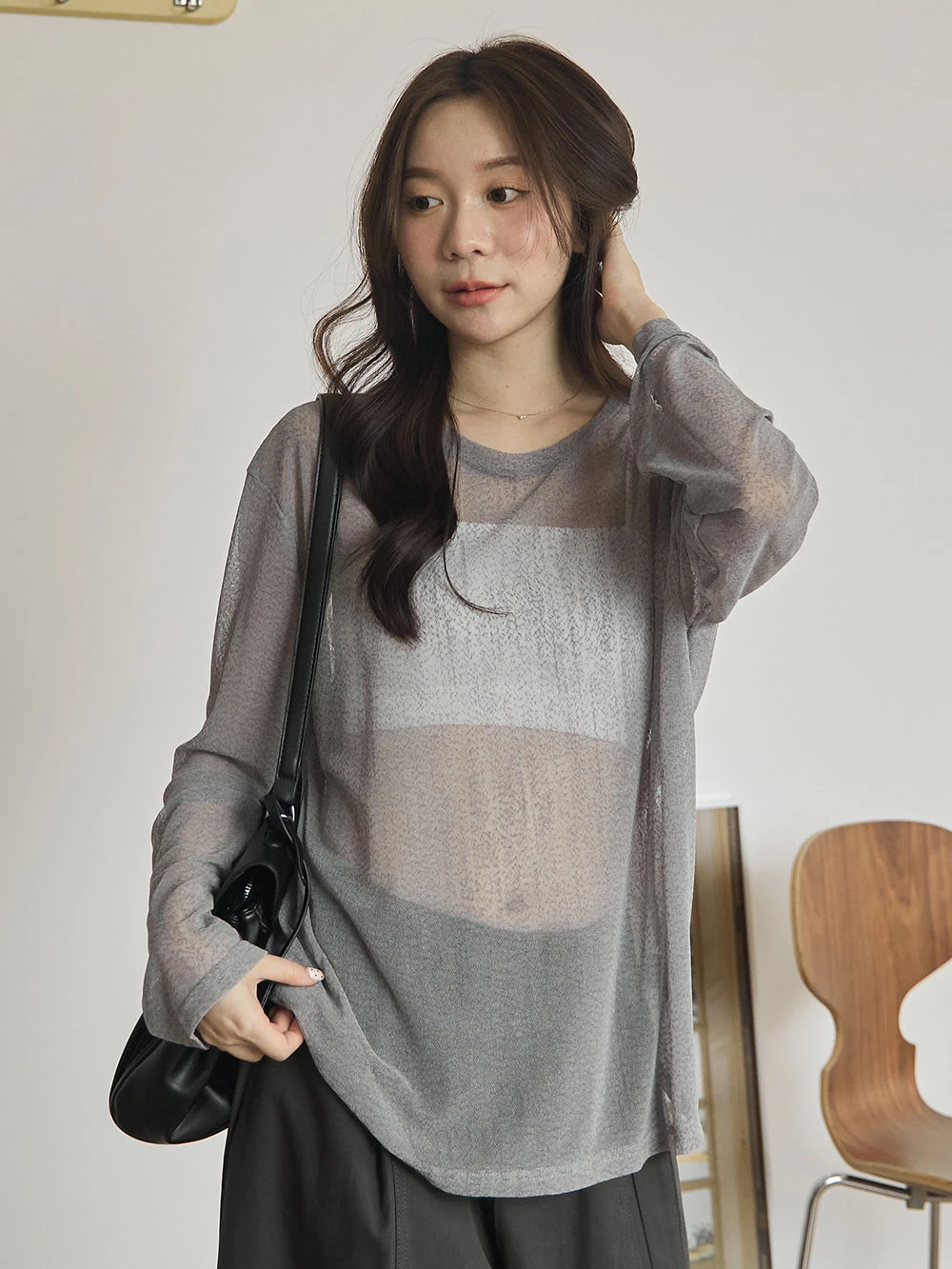 紋理感透膚寬鬆上衣