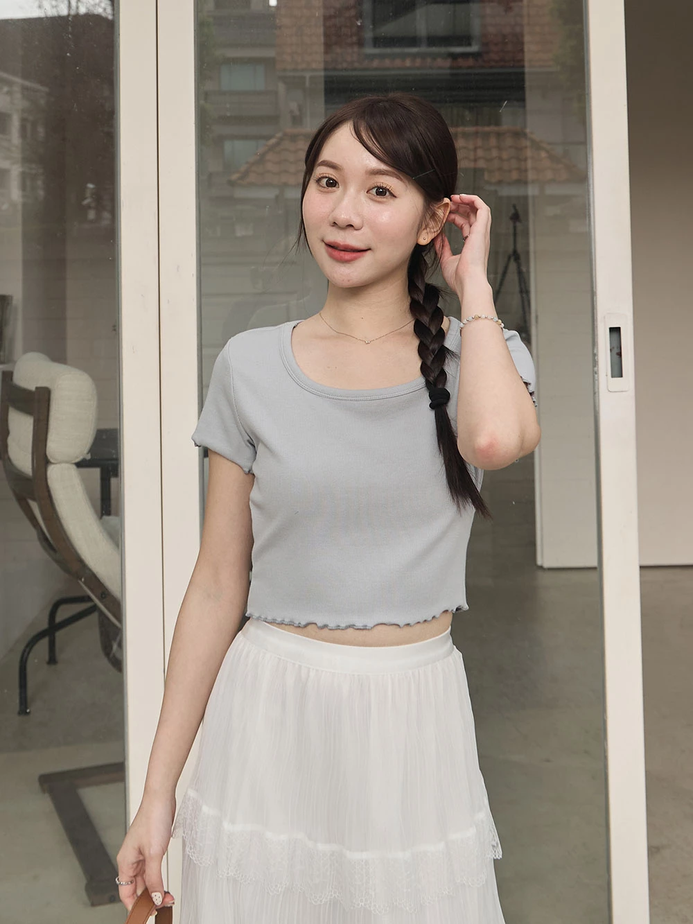 方領捲邊短版上衣