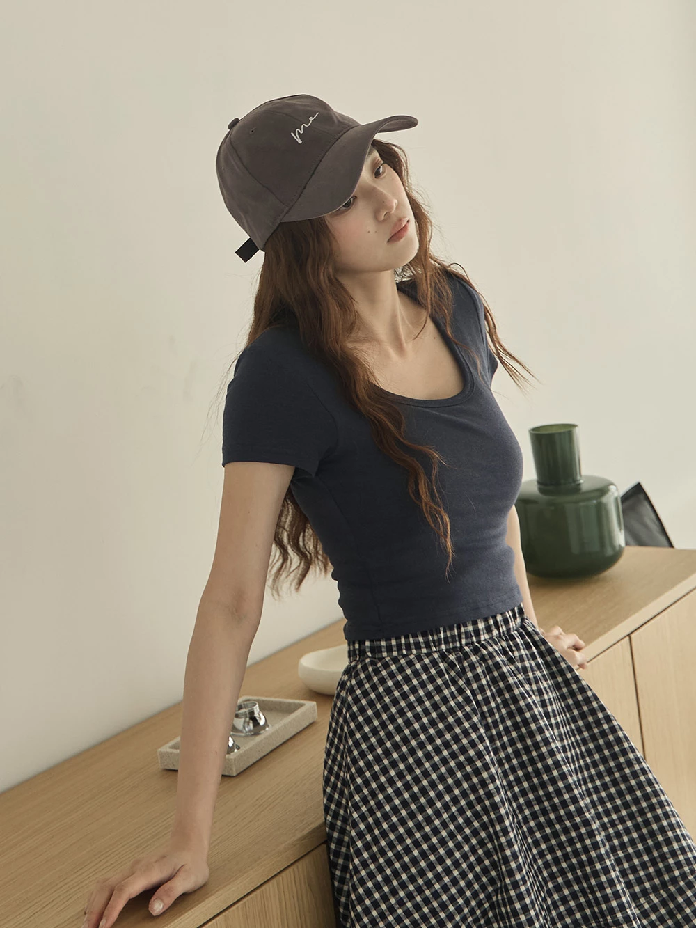 方領短版胸墊上衣