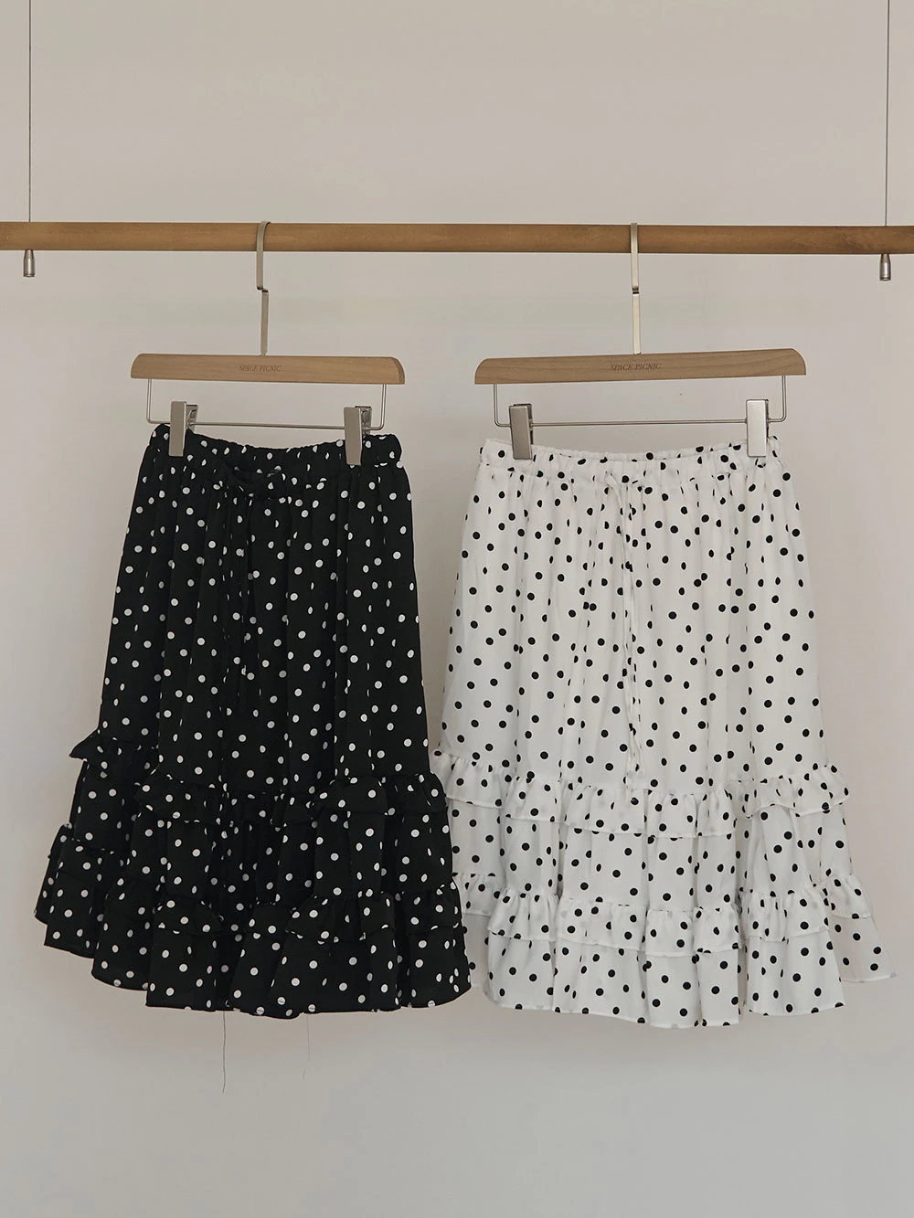 點點荷葉邊五分裙