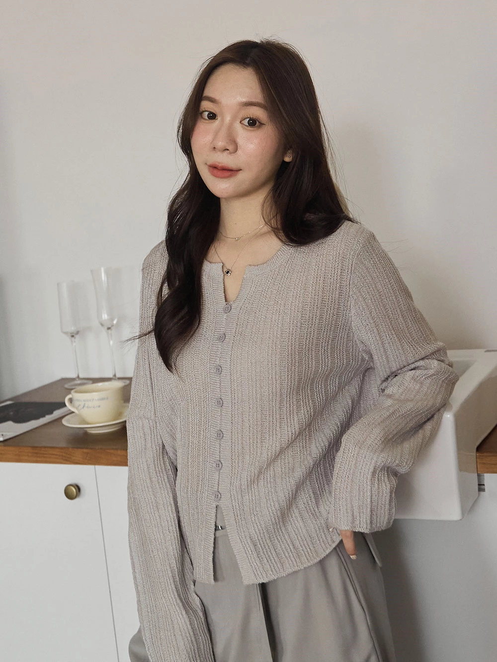 編織感小V領微透上衣