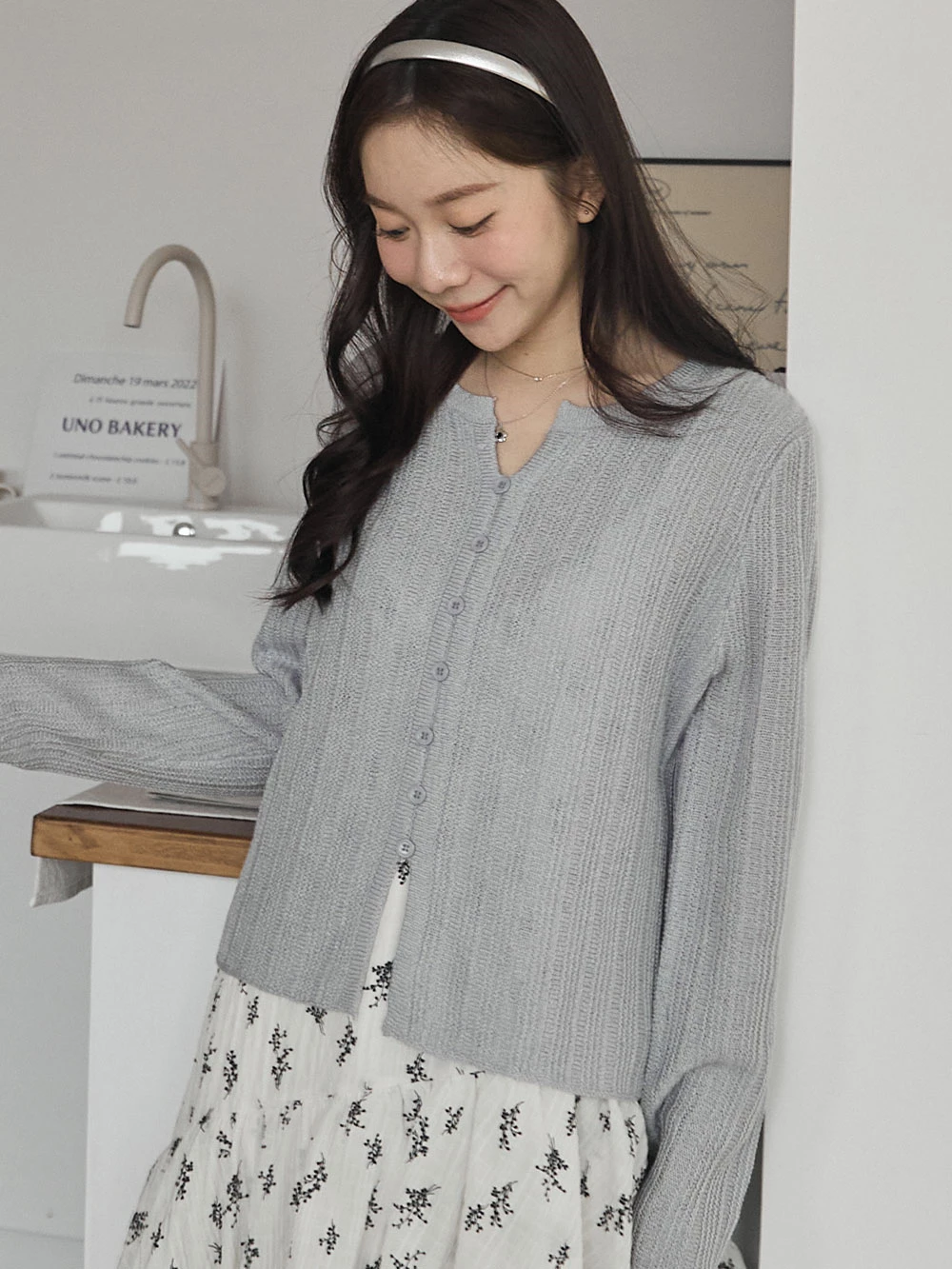 編織感小V領微透上衣