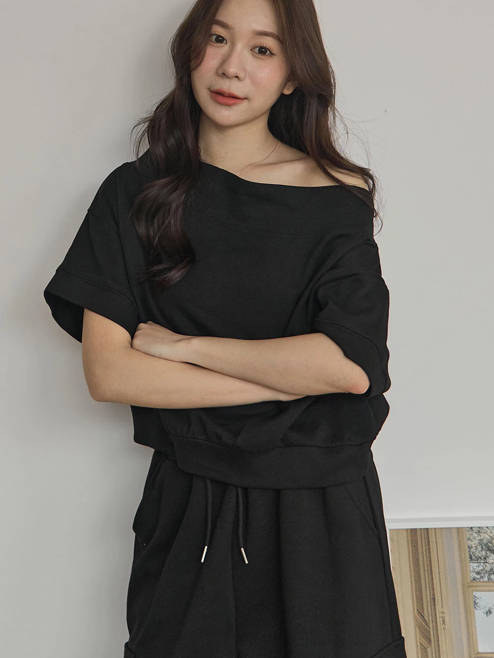 兩件式-一字領上衣+抽繩工裝褲