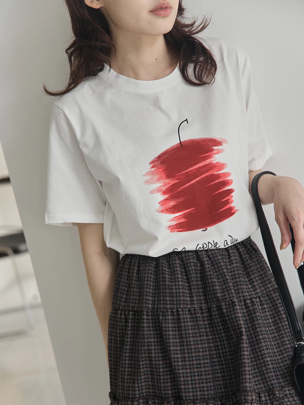 手繪蘋果印圖短袖上衣