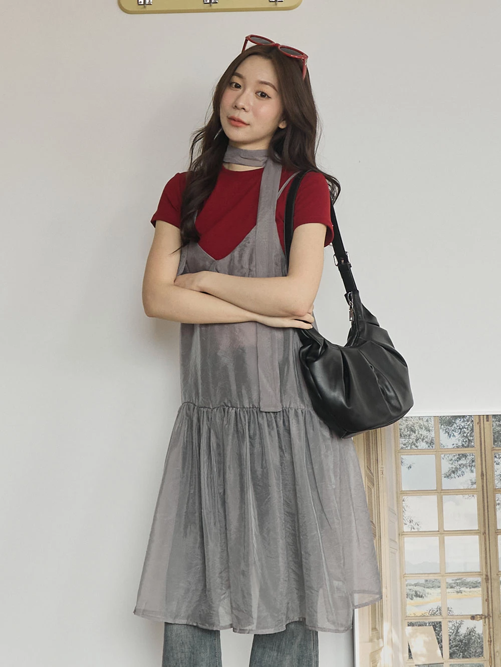 V領蛋糕透膚細肩洋裝-附綁帶