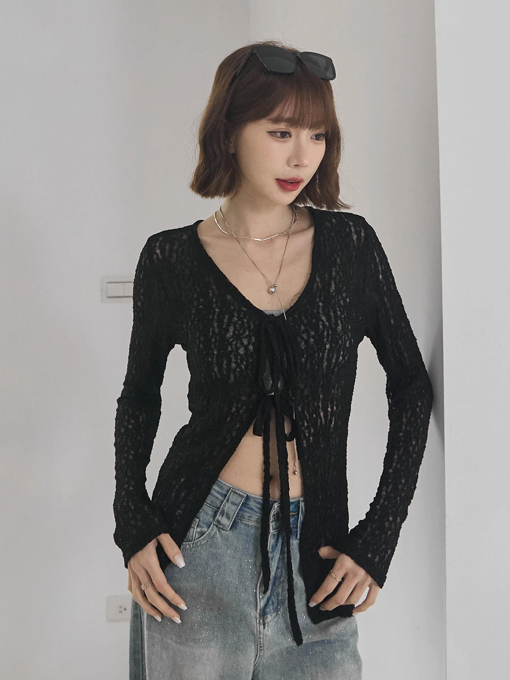 立體紋路透膚綁帶罩衫