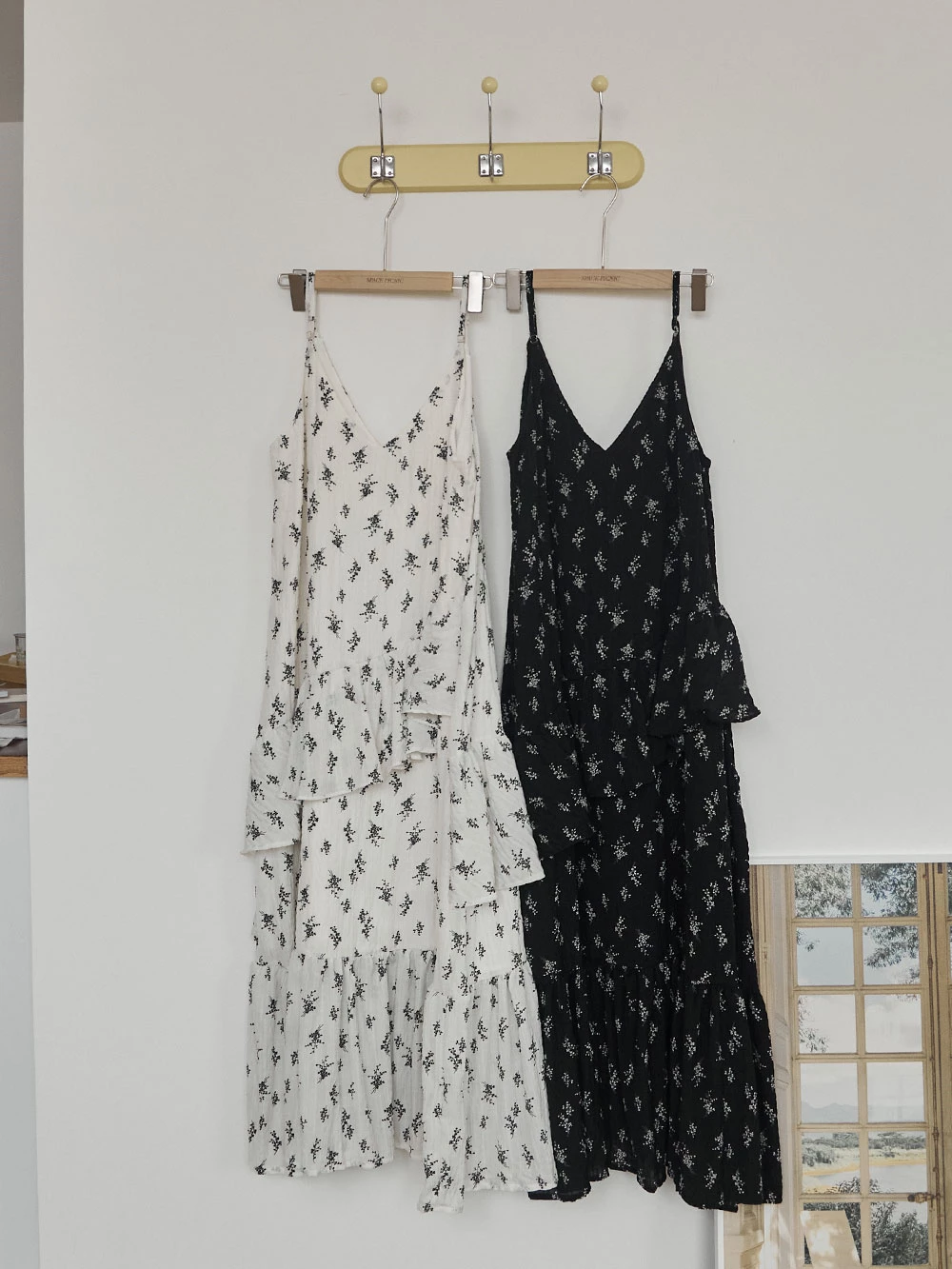 不規則荷葉邊細肩洋裝