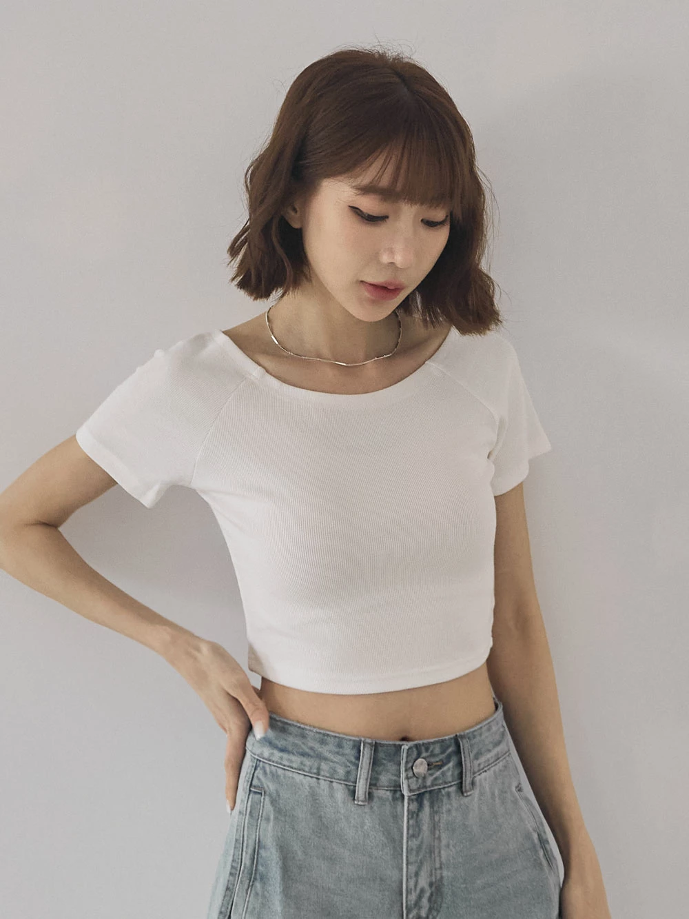 坑條短版寬領上衣