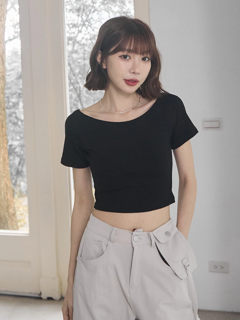 坑條短版寬領上衣