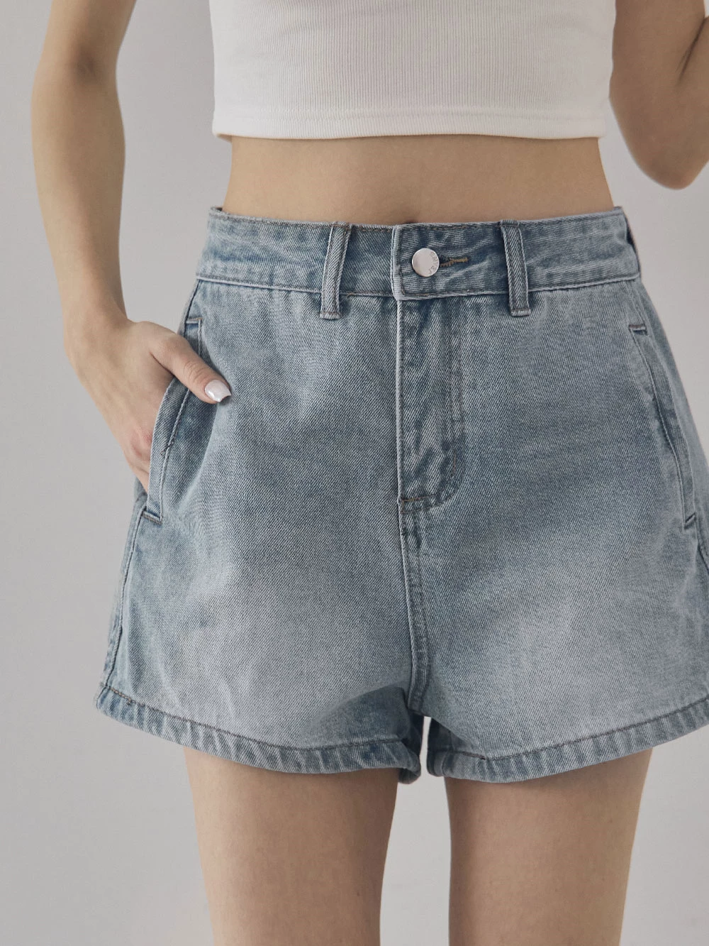 刷色雙口袋牛仔短褲