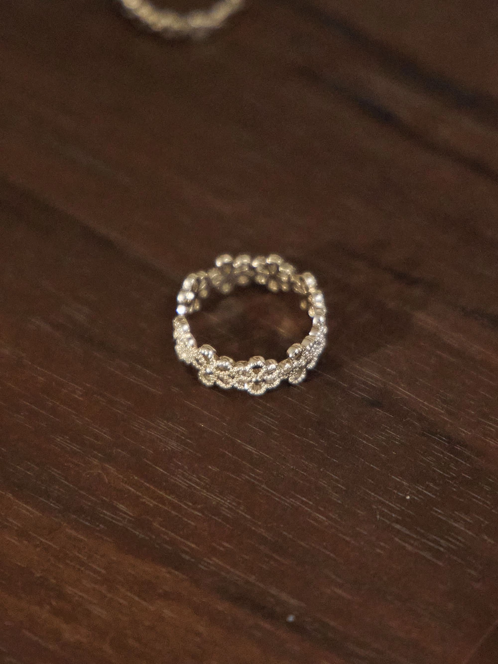 縷空水鑽花朵戒指