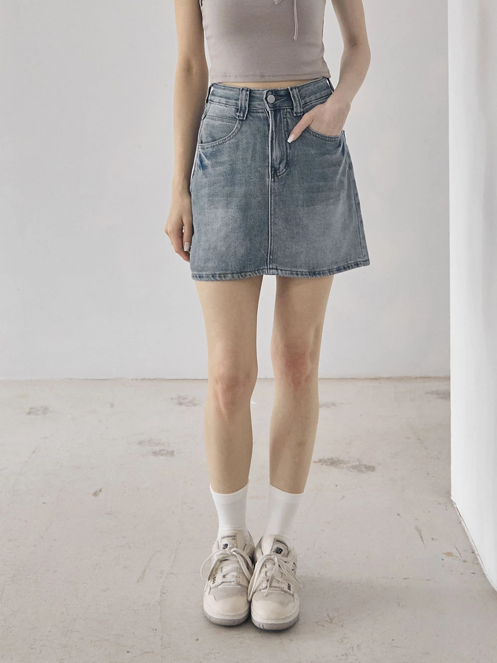 水洗挺版牛仔短裙