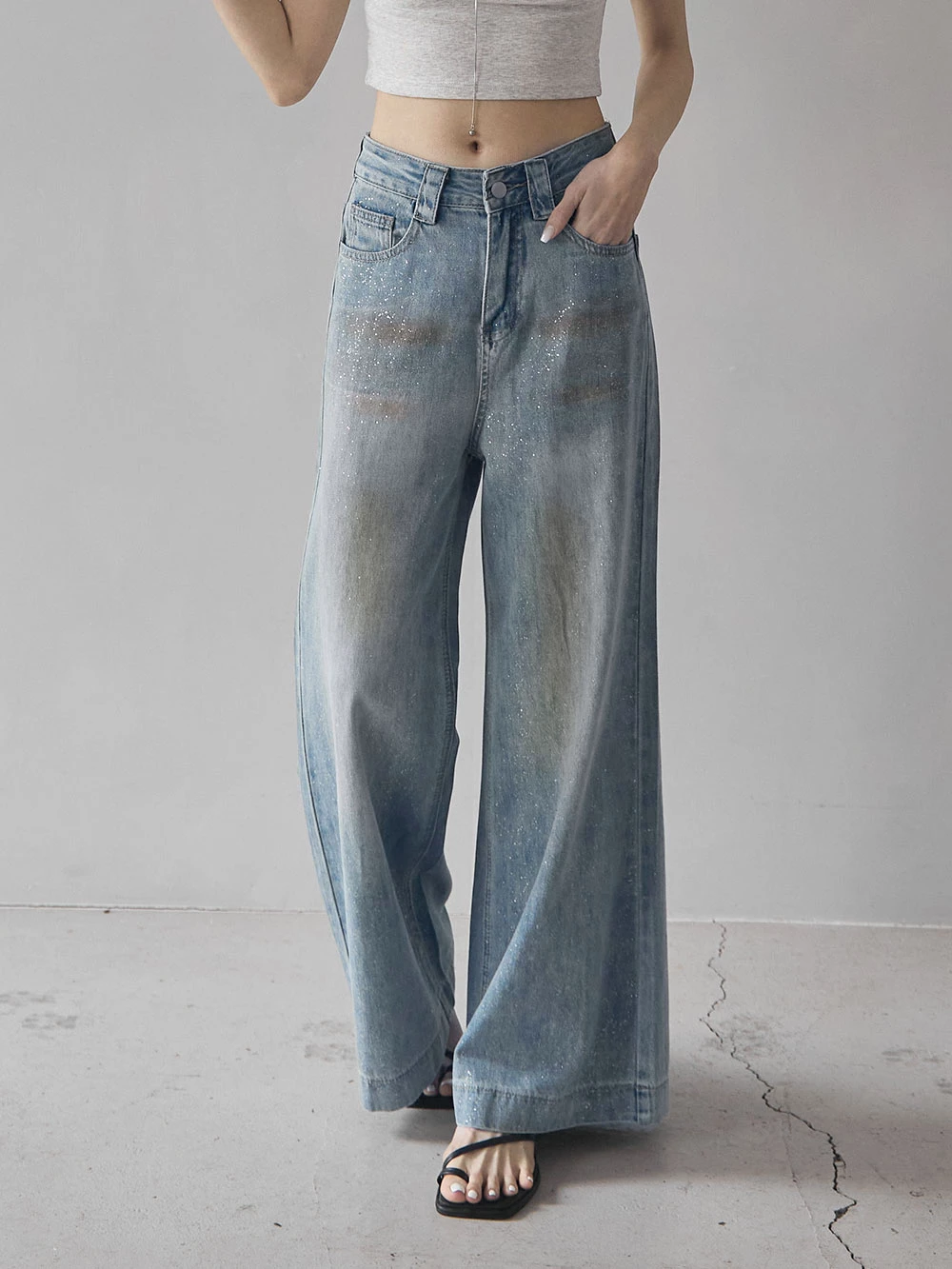 微閃刷舊牛仔寬褲