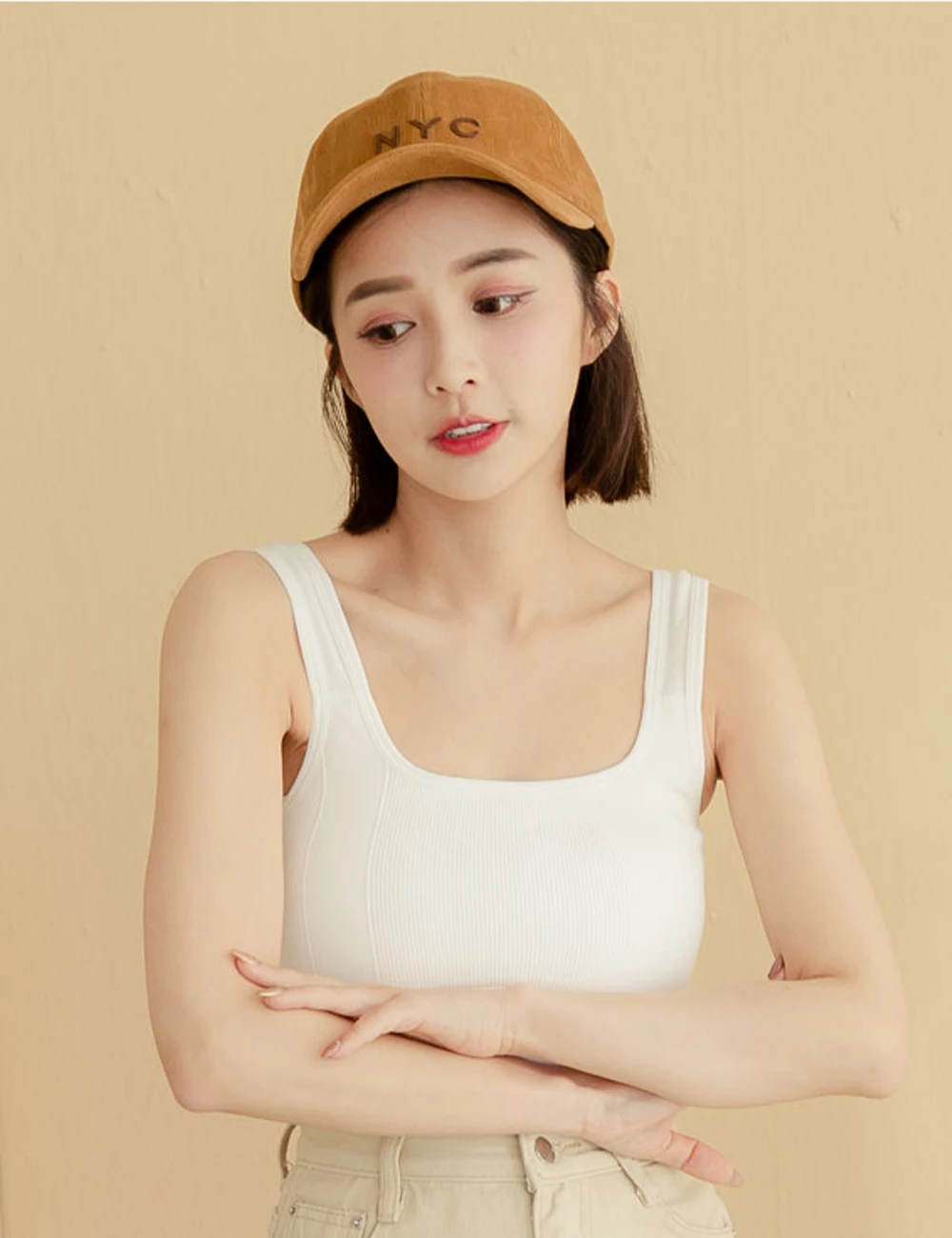 囤貨小可愛1.0 - 方領坑條短版胸墊背心