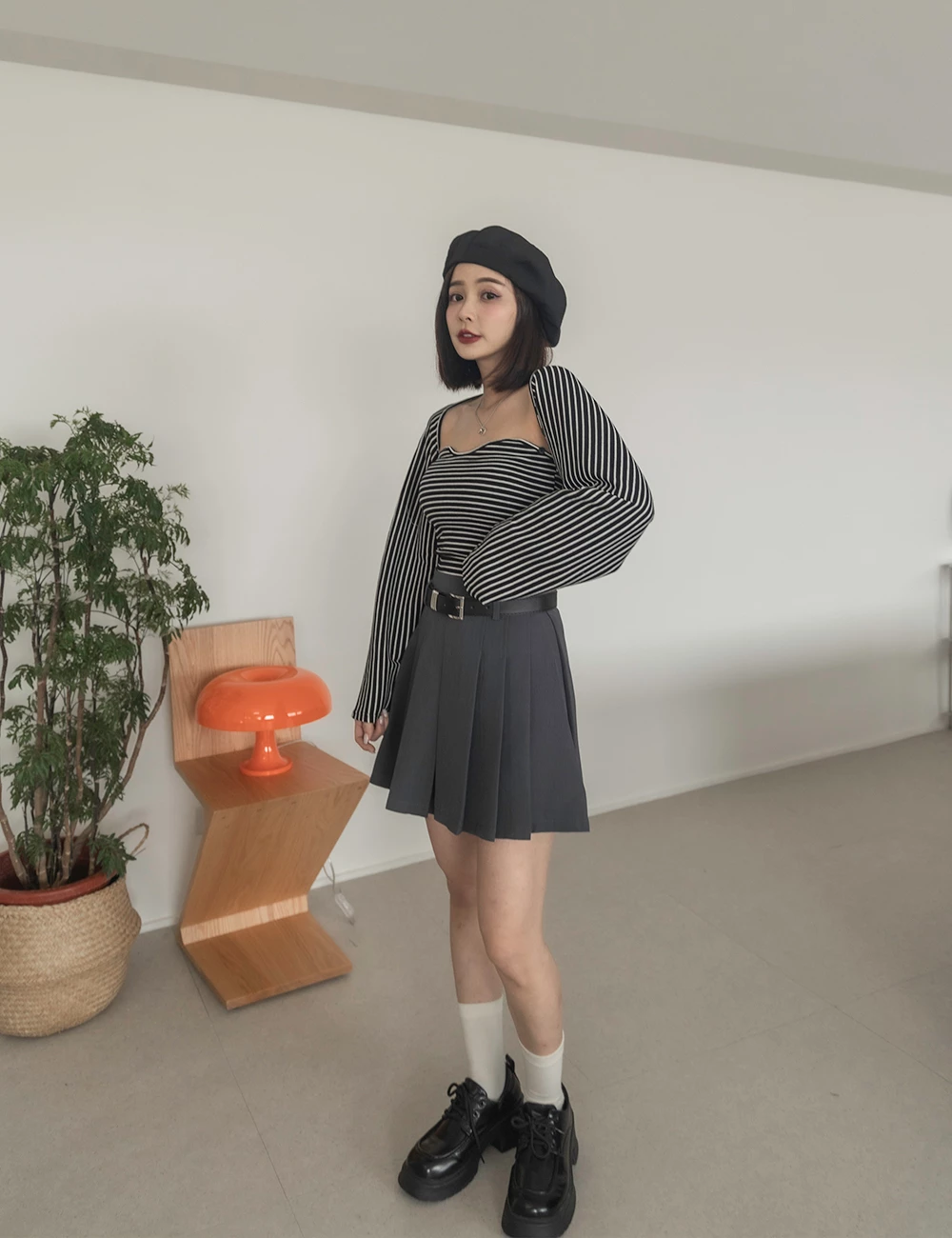 百褶短褲裙-附皮帶