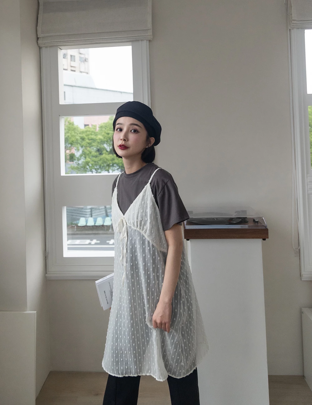 立體花紋透膚紗洋裝罩衫