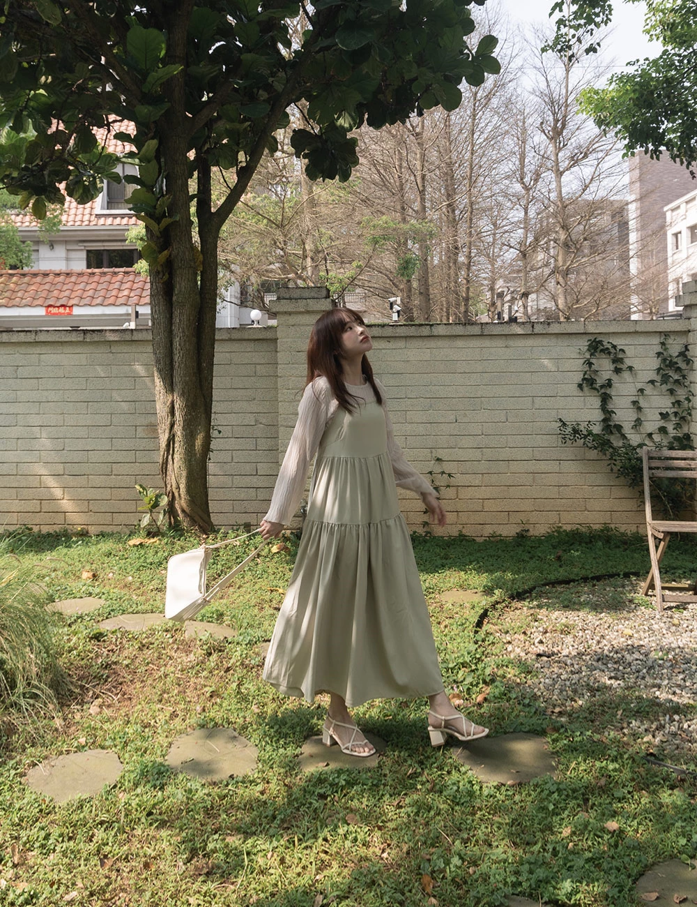 細肩蛋糕洋裝-附綁帶