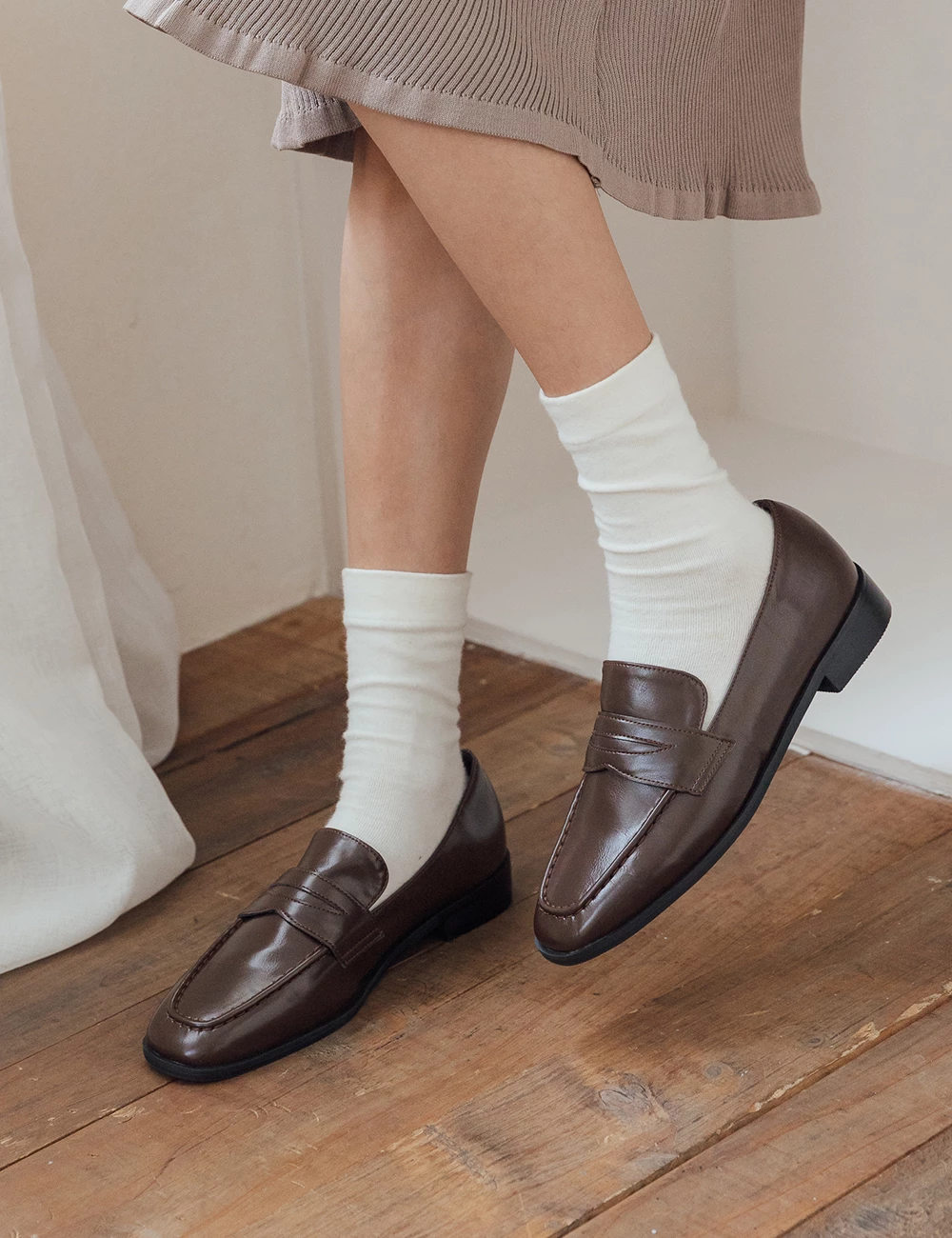 正韓-方頭皮革樂福鞋